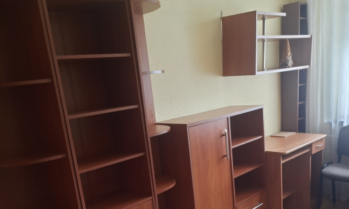 Pokój jednoosobowy w mieszkaniu trzypokojowym