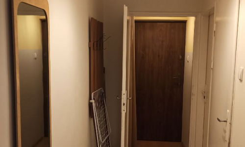 Kawalerka pokój 14m2 kuchnia i łazienka, p.pok. (28m2)
